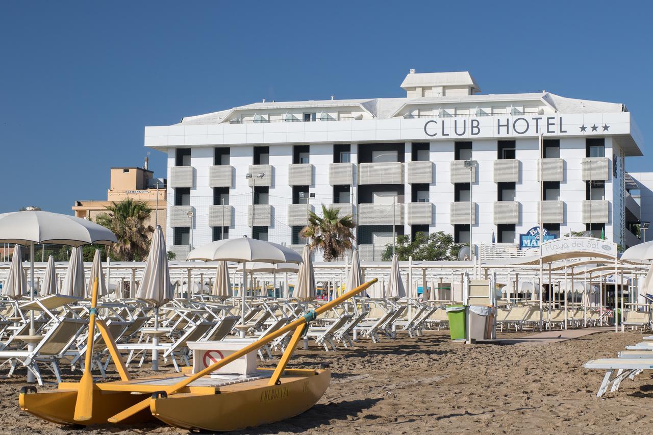 Club Hotel Riccione Esterno foto